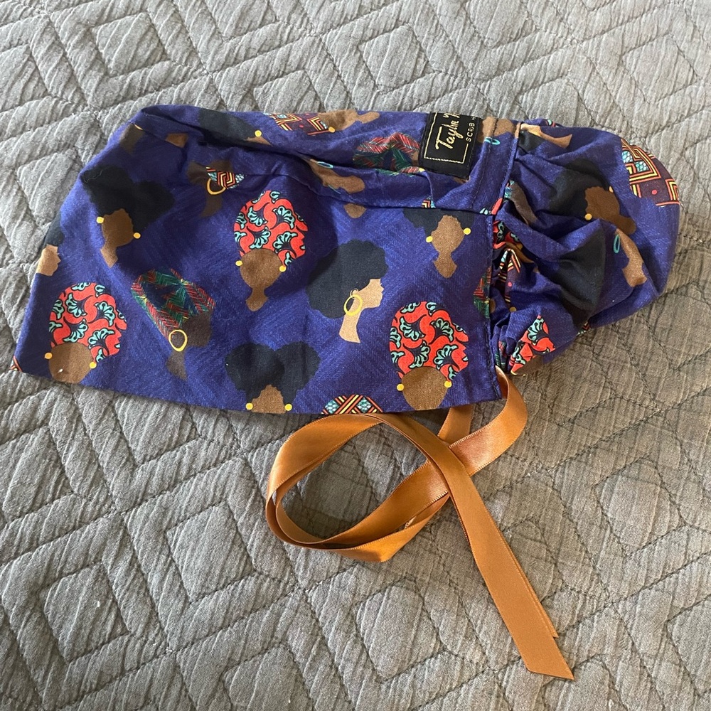 Medical scrub cap